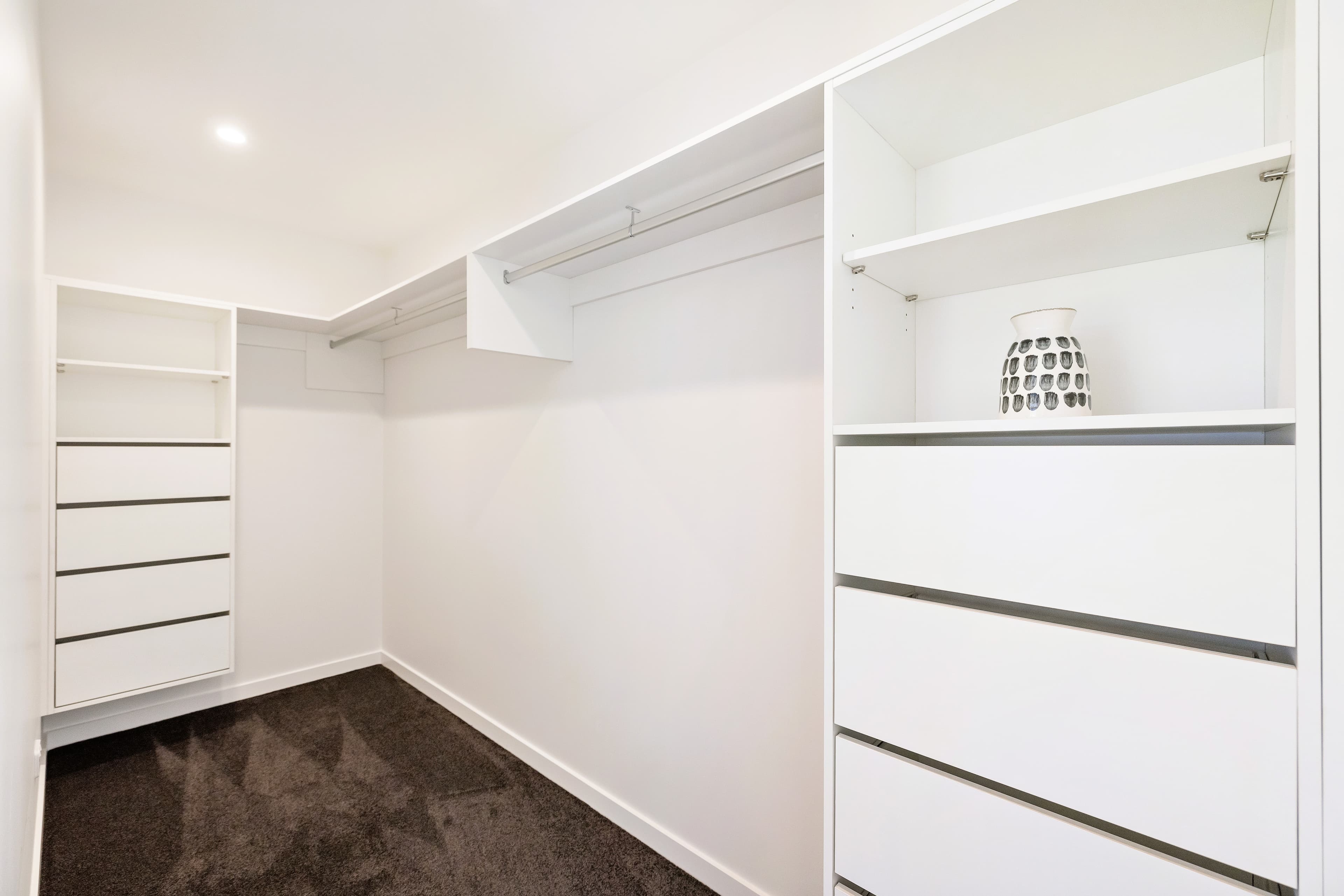 Wardrobe storage solution